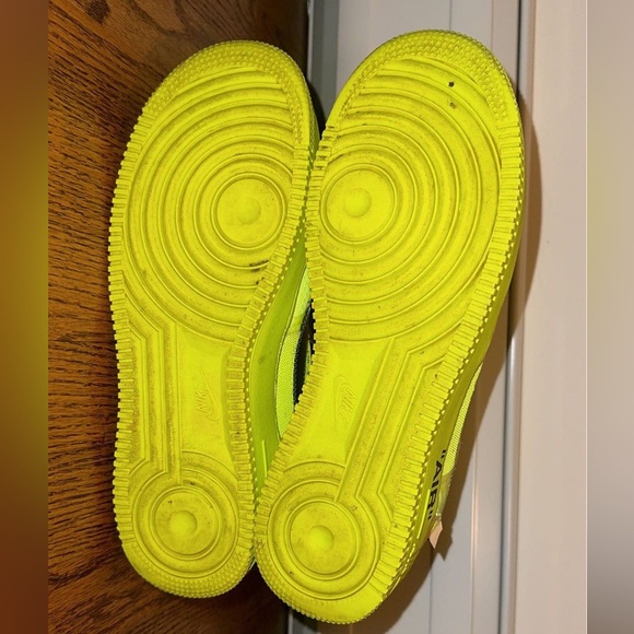 Nike Air Force 1 Low “Off-White Volt” Used Size 12 - Picture 6 of 7
